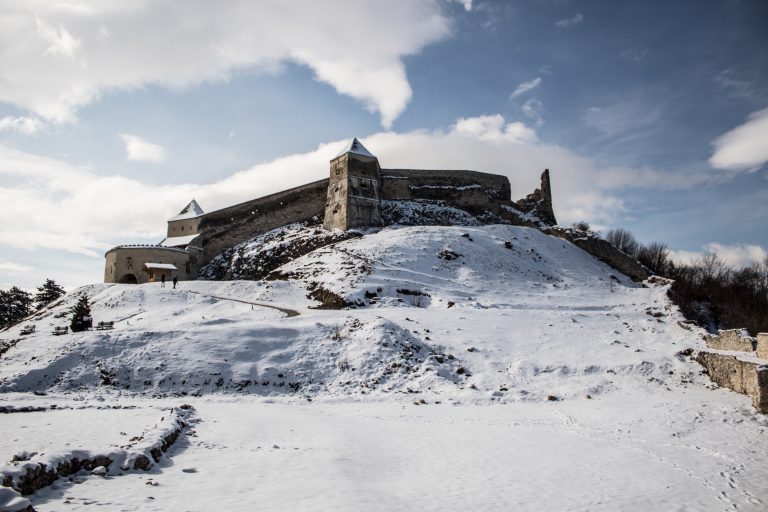 A Handy Guide to Rasnov Fortress, Romania - Travelling Balkans